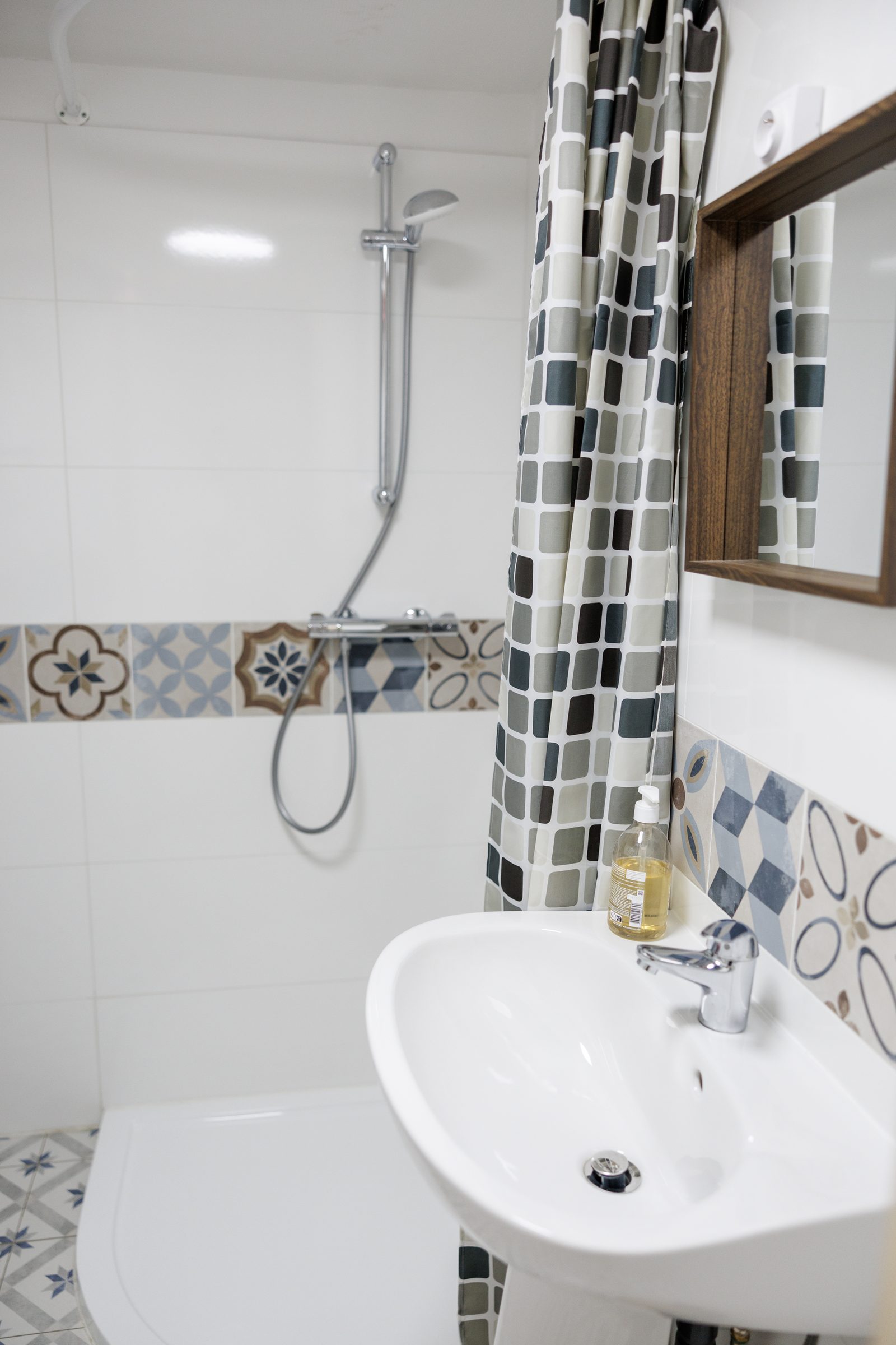 Salle de bain carreaux de ciment Le Combi